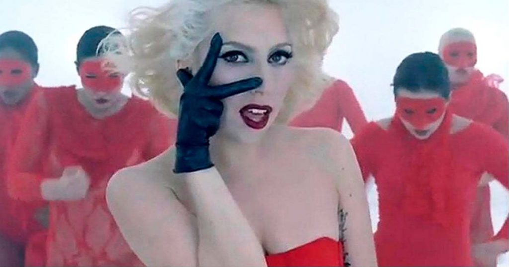 Cantantes pop como Lady Gaga y Jennifer Lopez, así como músicos de rock como Pink Floyd usan el video como herramienta.
